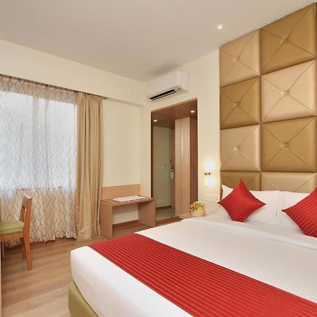 La Sara Regent Hotel Bangalore Buitenkant foto