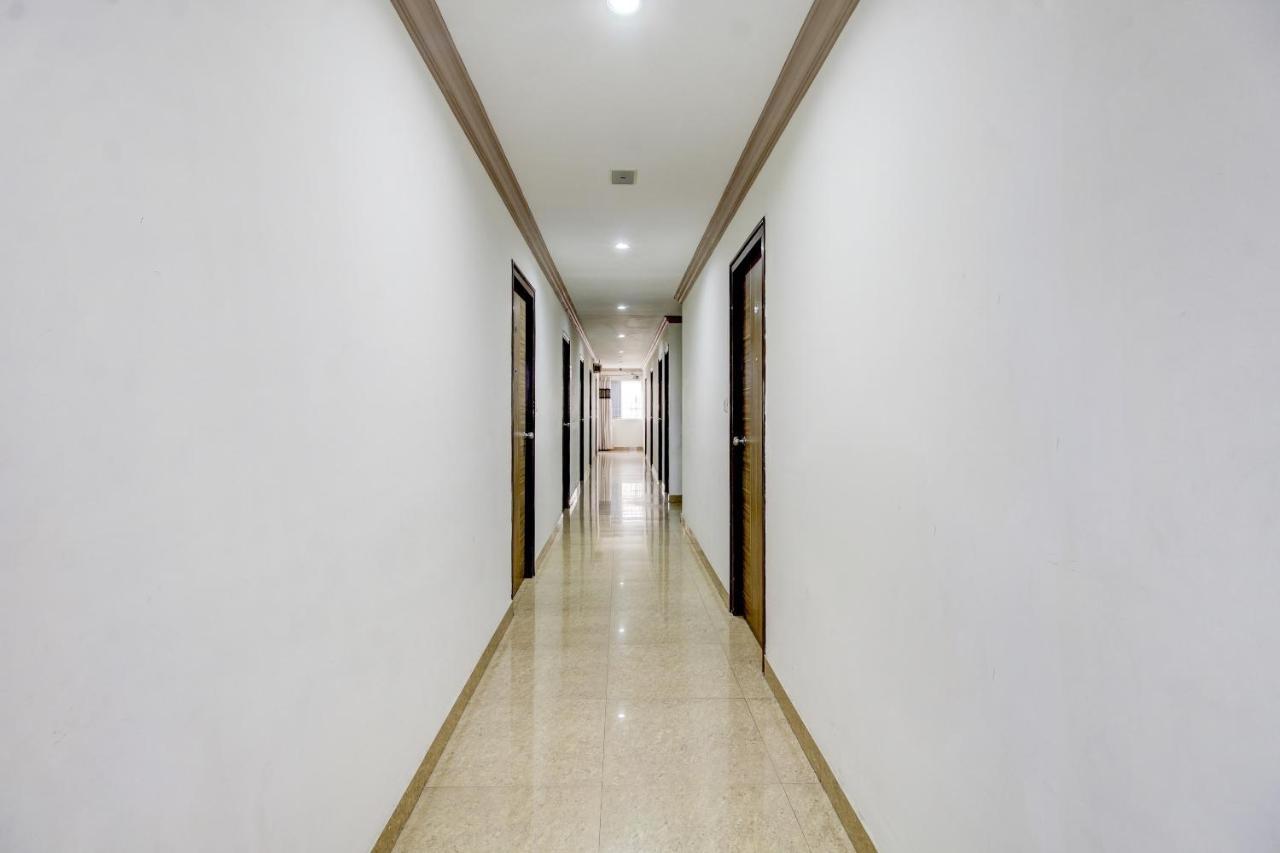 La Sara Regent Hotel Bangalore Buitenkant foto
