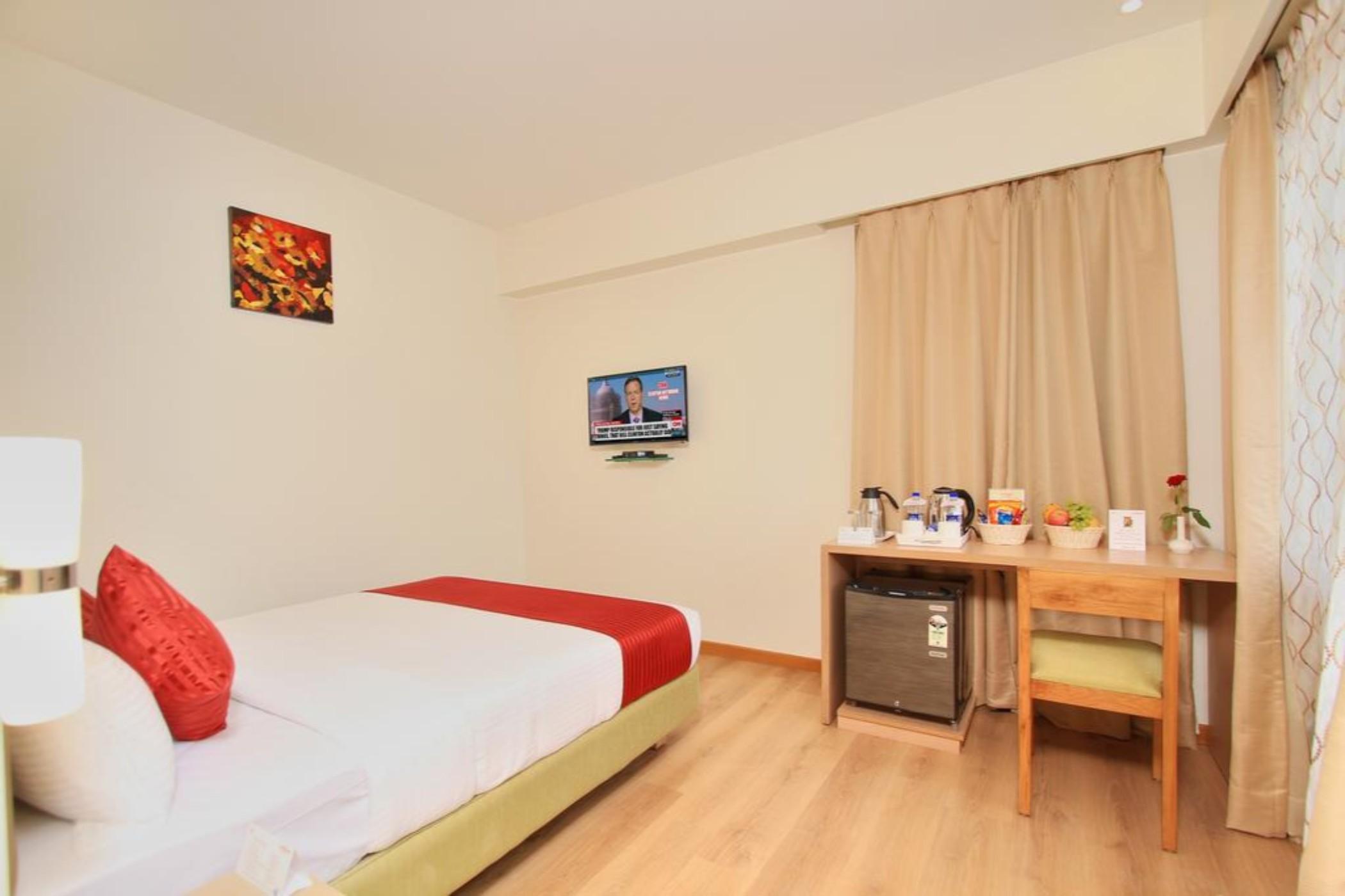 La Sara Regent Hotel Bangalore Buitenkant foto