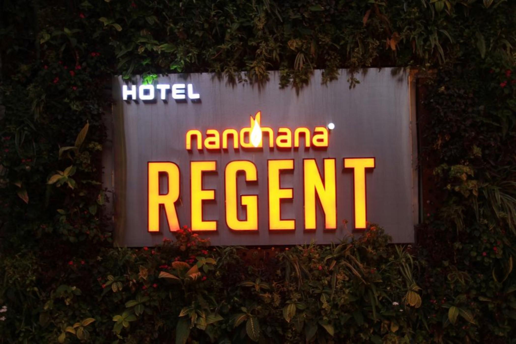 La Sara Regent Hotel Bangalore Buitenkant foto