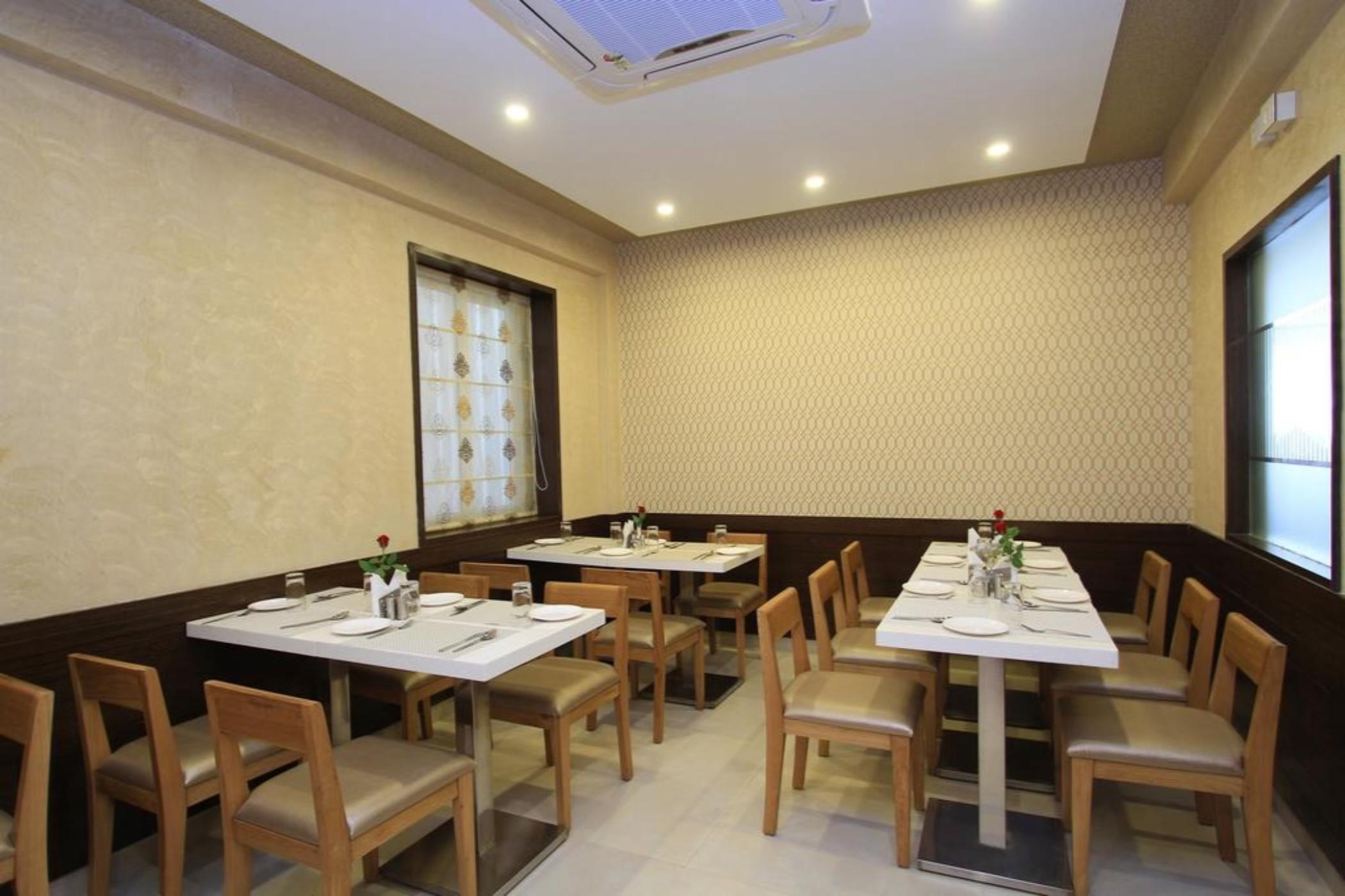 La Sara Regent Hotel Bangalore Buitenkant foto